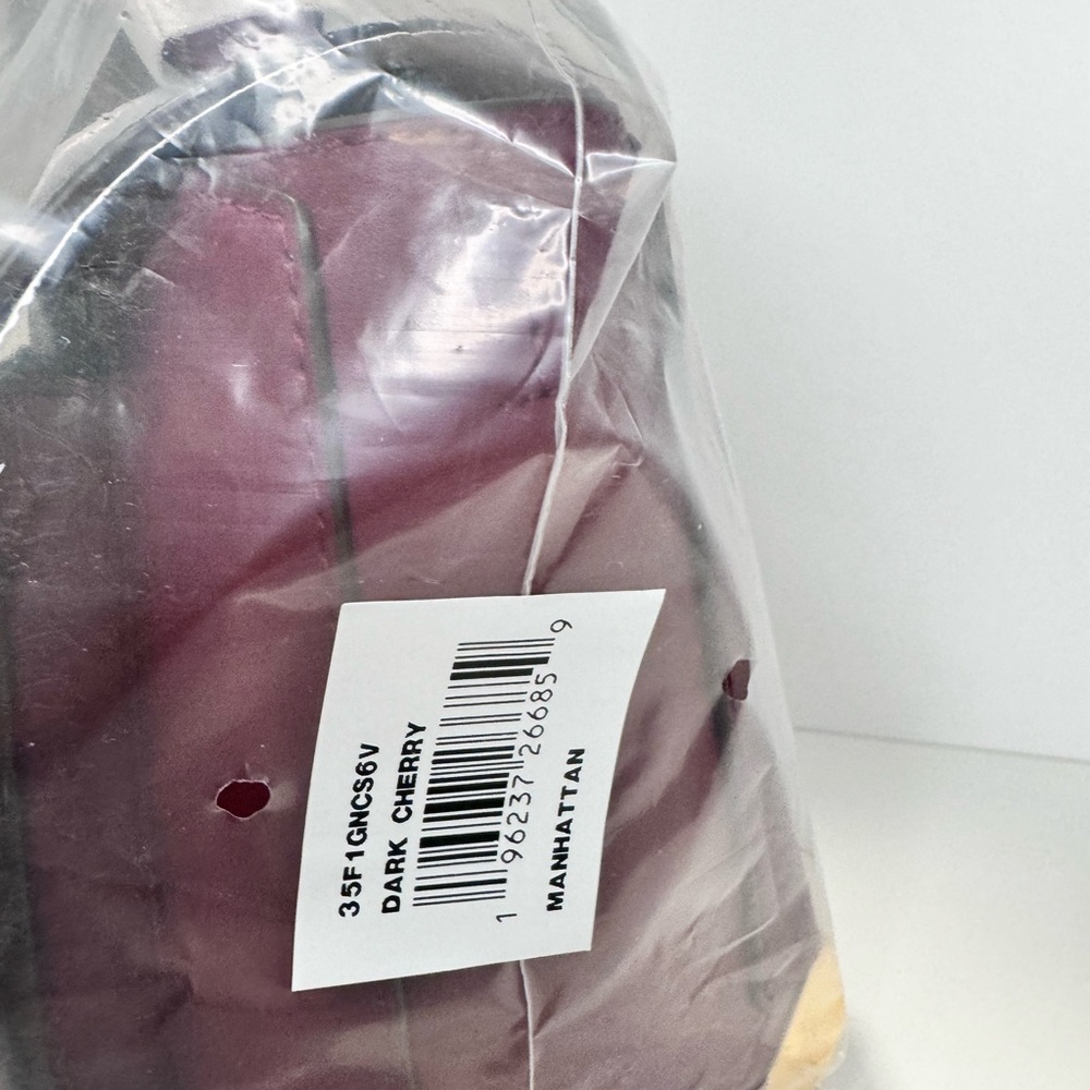 Michael Kors Manhattan Medium Leather and Logo Satchel - Picture 4 of 6